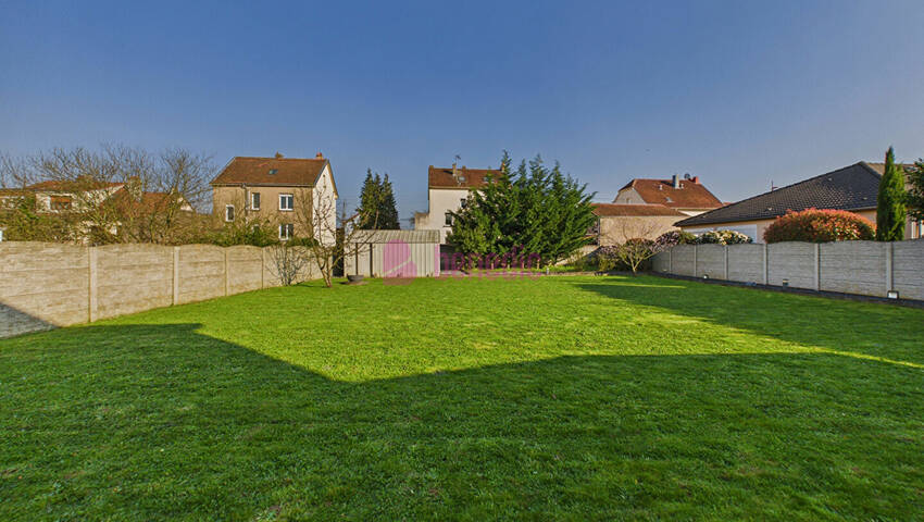 56965193c - Attribut alt par défaut.