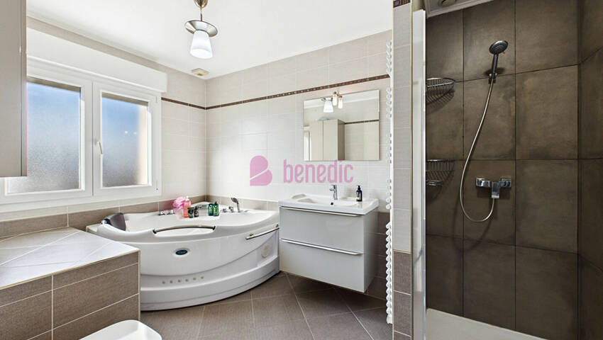 56965193n - Attribut alt par défaut.