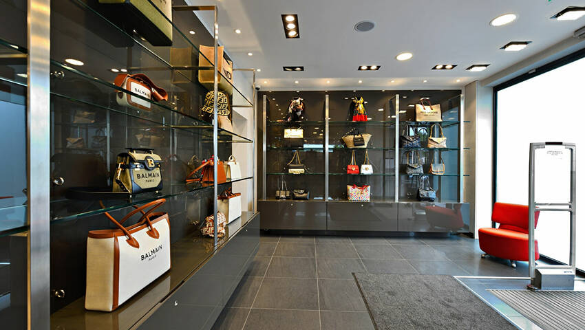 Publique 54202499 nr 2 - Attribut alt par défaut.