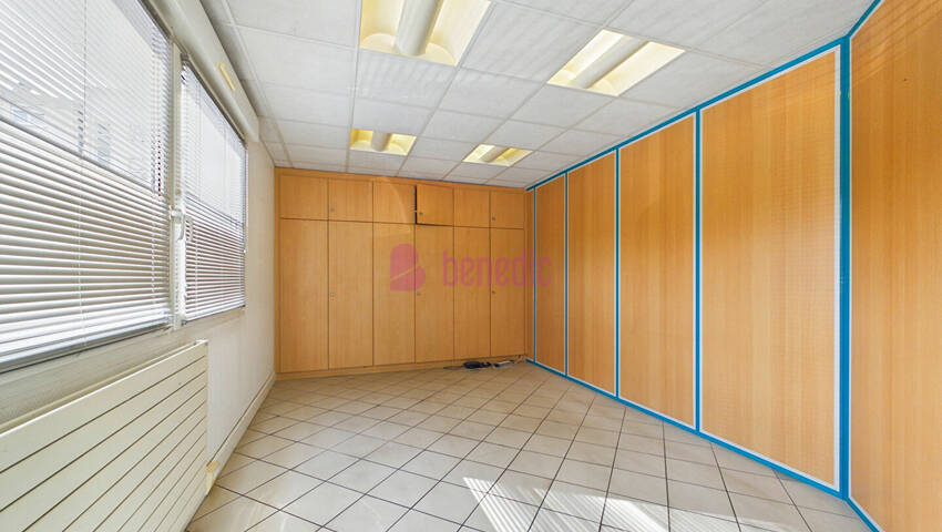 60262242e - Attribut alt par défaut.