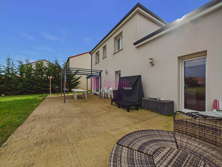 60015294b - Attribut alt par défaut.