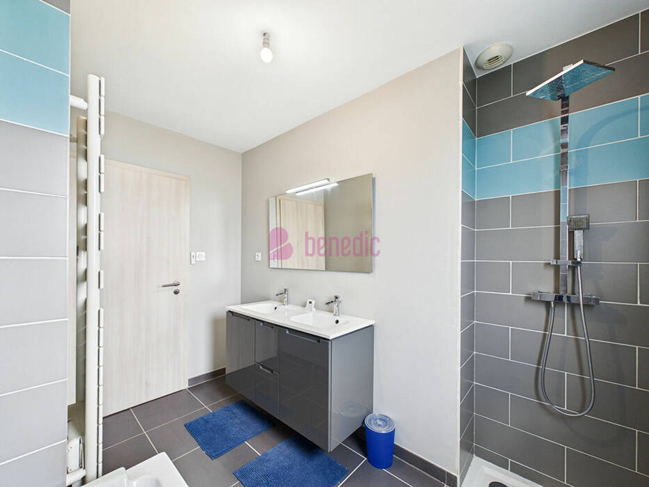 60015294r - Attribut alt par défaut.