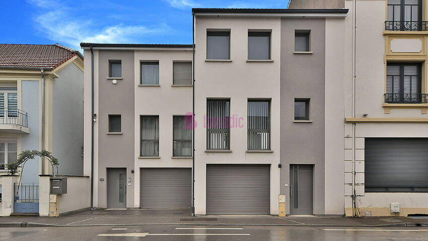 60148169b - Attribut alt par défaut.