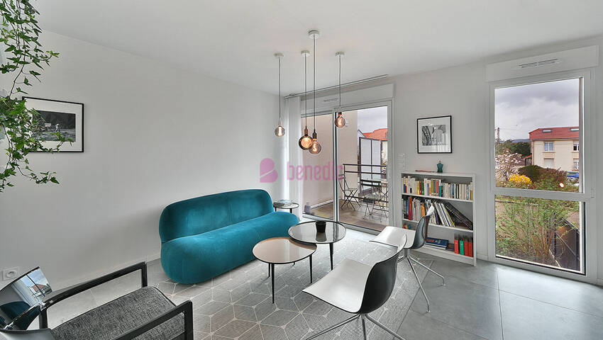 60148169e - Attribut alt par défaut.