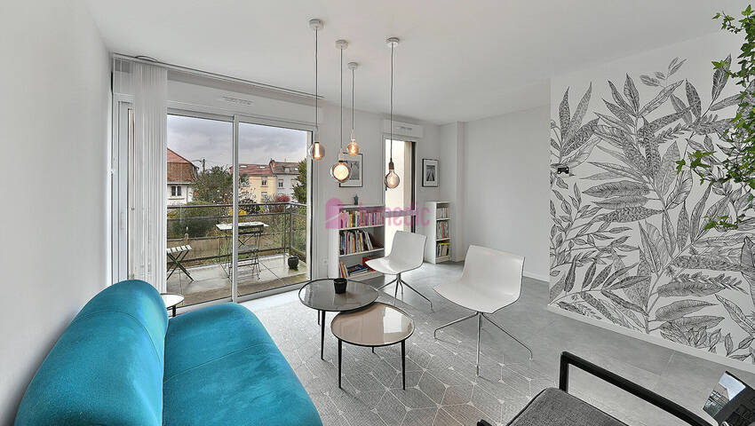 60148169g - Attribut alt par défaut.