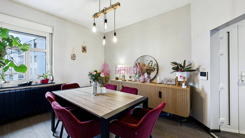 60256073d - Attribut alt par défaut.