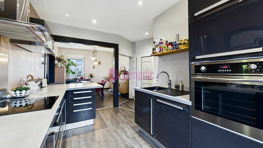 60256073f - Attribut alt par défaut.