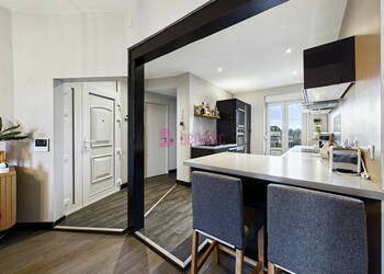 60256073b - Attribut alt par défaut.