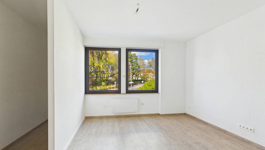 60256069d - Attribut alt par défaut.