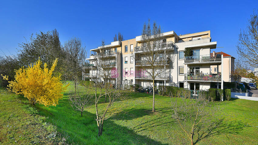 60257597a - Attribut alt par défaut.