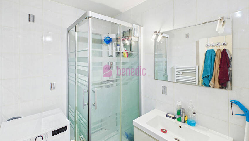 60157830g - Attribut alt par défaut.