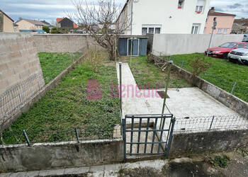 53756440c - Attribut alt par défaut.