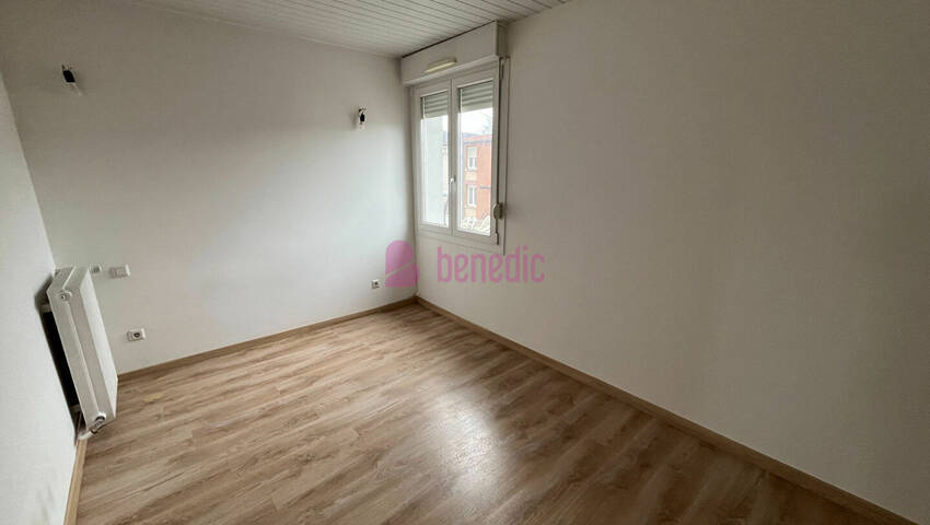 53756440h - Attribut alt par défaut.