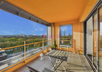 59534922c - Attribut alt par défaut.