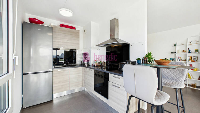 59534922l - Attribut alt par défaut.