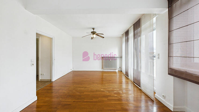 60235137d - Attribut alt par défaut.