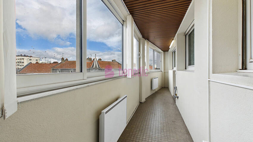 60235137j - Attribut alt par défaut.