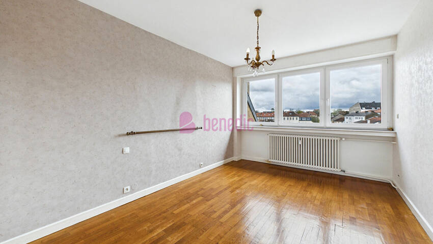 60235137n - Attribut alt par défaut.