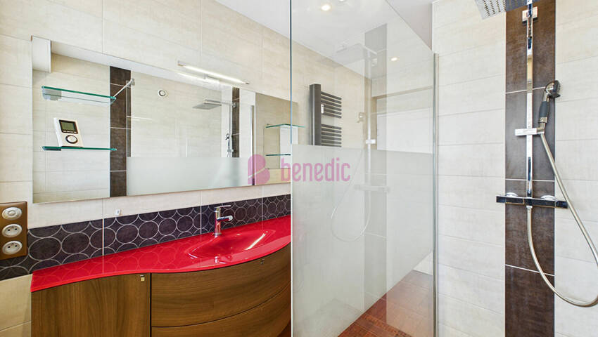 60235137p - Attribut alt par défaut.