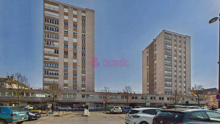 60292089a - Attribut alt par défaut.