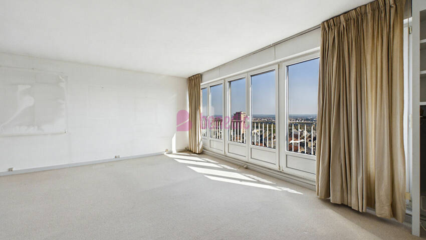 60292089f - Attribut alt par défaut.