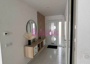 60027574c - Attribut alt par défaut.