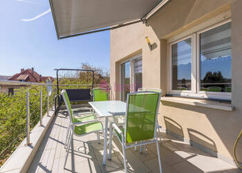 60027574b - Attribut alt par défaut.