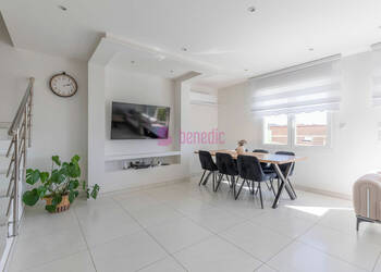 60027574c - Attribut alt par défaut.