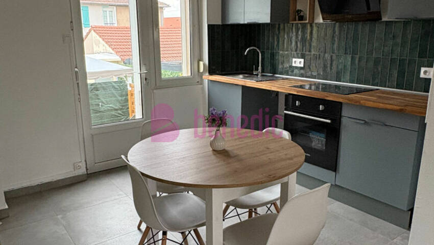 60308122e - Attribut alt par défaut.