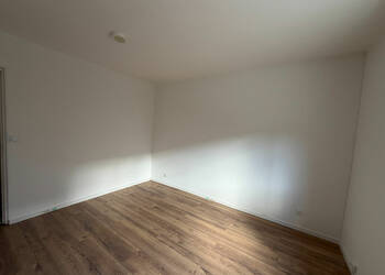 60308019b - Attribut alt par défaut.