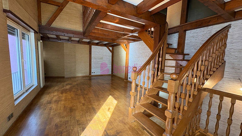 58738112b - Attribut alt par défaut.