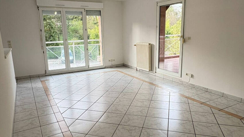 60264049b - Attribut alt par défaut.