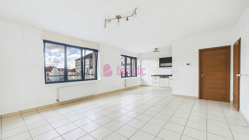 60316653d - Attribut alt par défaut.