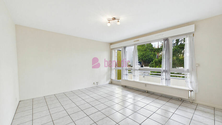 60193075c - Attribut alt par défaut.