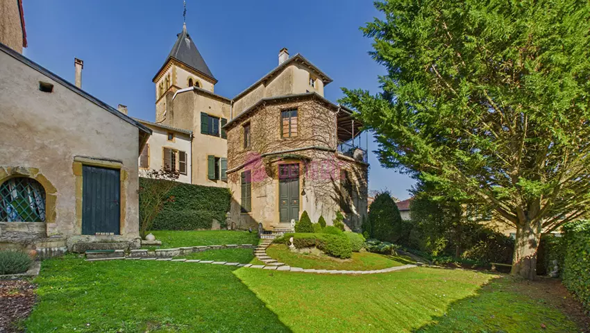 Maison 7 pièces 230 m² · à Vaux · 230 m² · 1 149 000 €