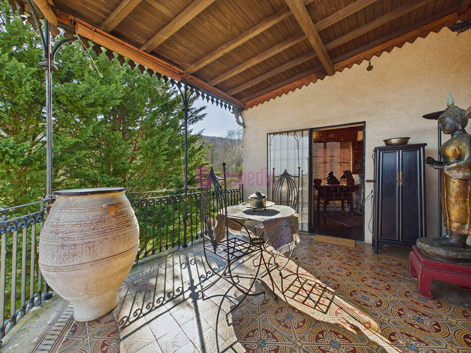 59829381c - Attribut alt par défaut.