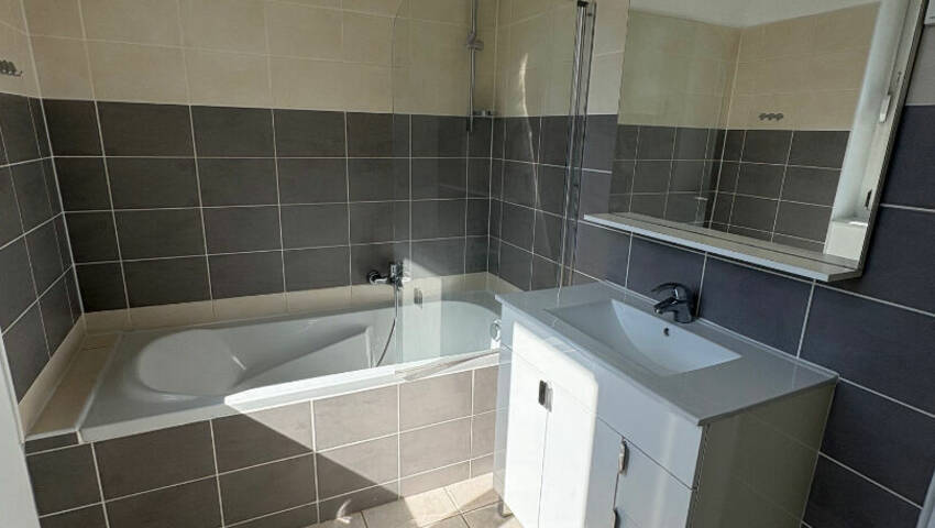 60340724b - Attribut alt par défaut.