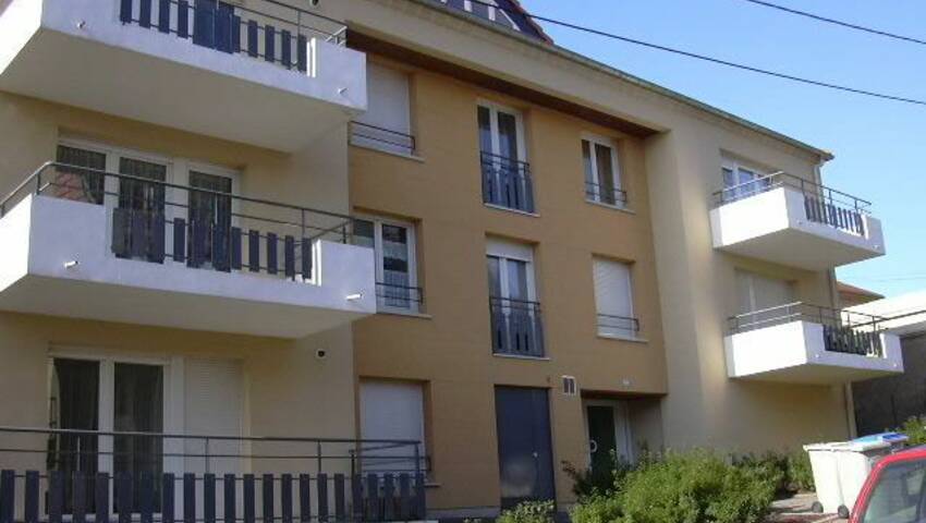 4254478c - Attribut alt par défaut.