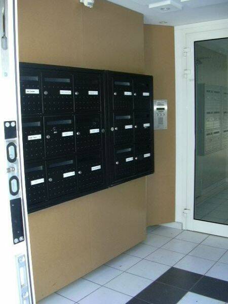 4254478e - Attribut alt par défaut.