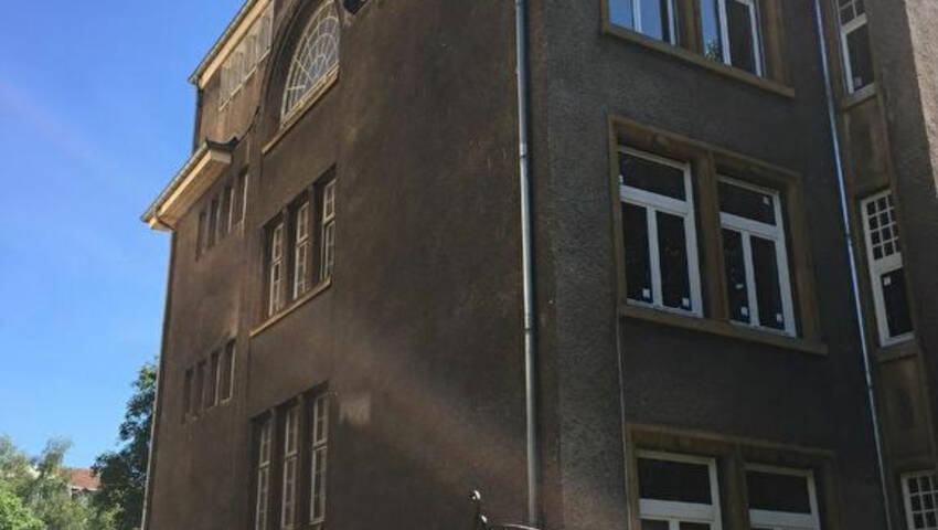 24420363b - Attribut alt par défaut.