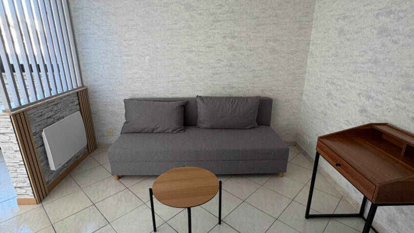 60256237b - Attribut alt par défaut.