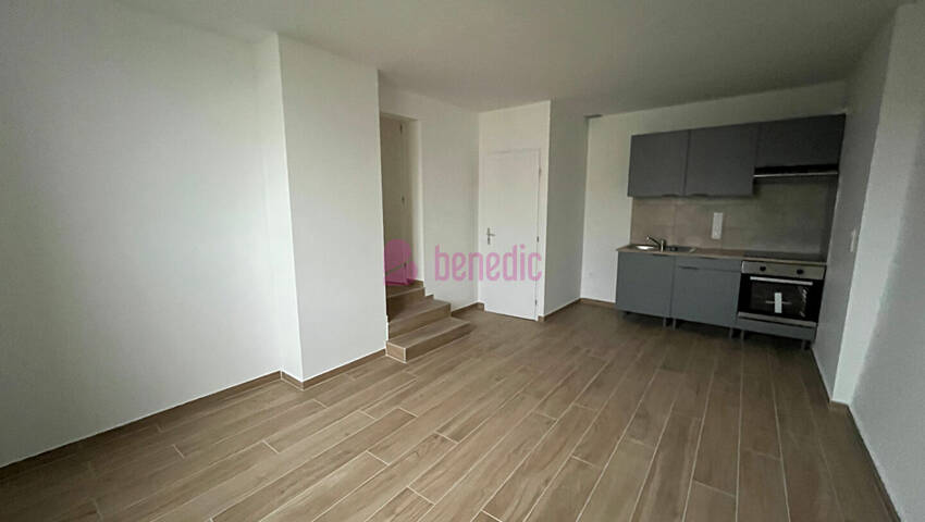 60213645a - Attribut alt par défaut.