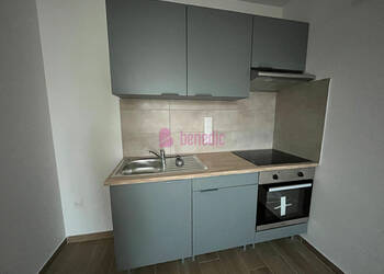 60213645c - Attribut alt par défaut.