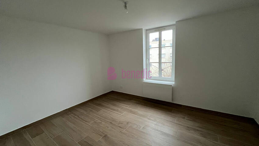 60213645d - Attribut alt par défaut.