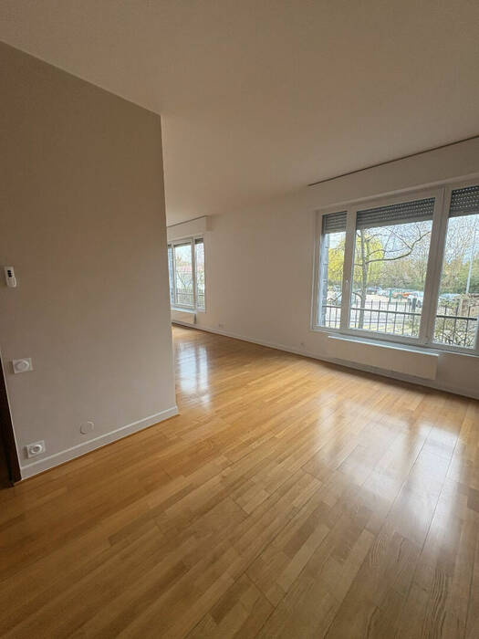 60368778g - Attribut alt par défaut.