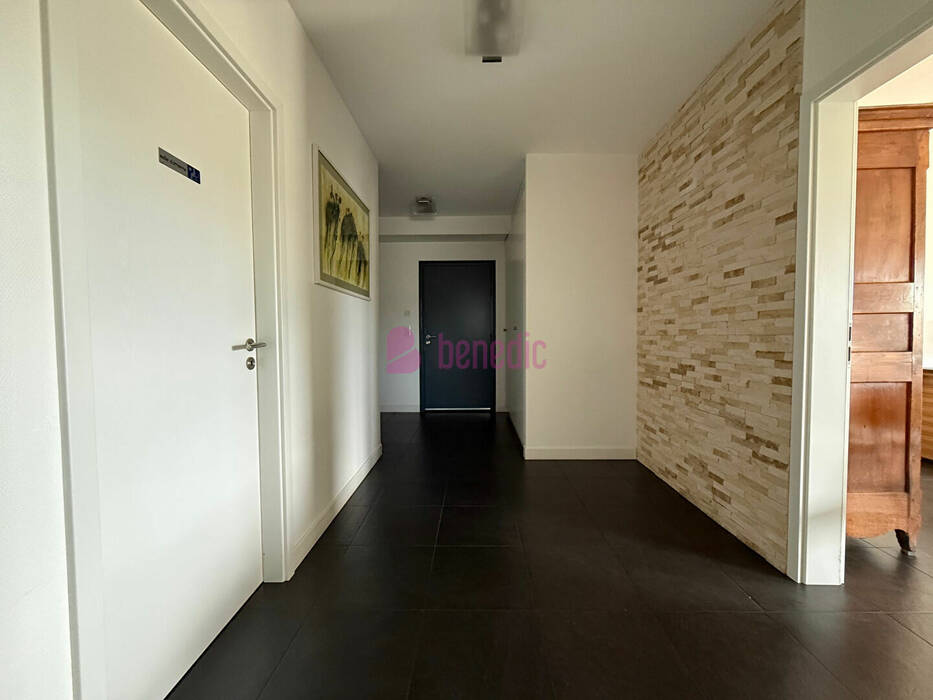 60020864b - Attribut alt par défaut.