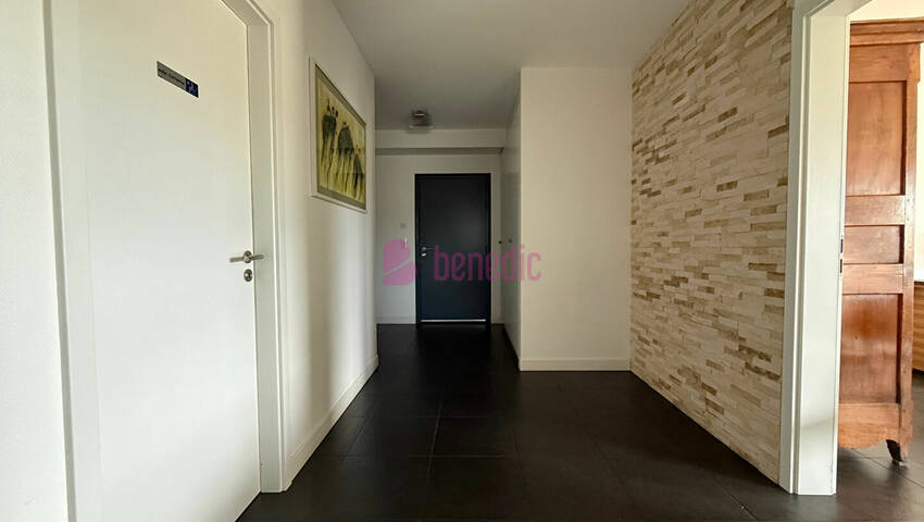 60020864b - Attribut alt par défaut.