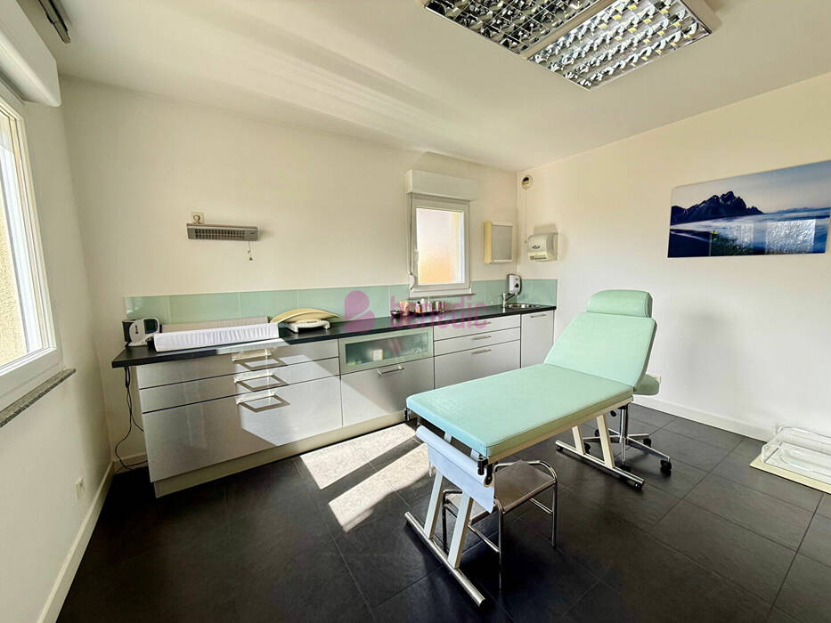 60020864g - Attribut alt par défaut.