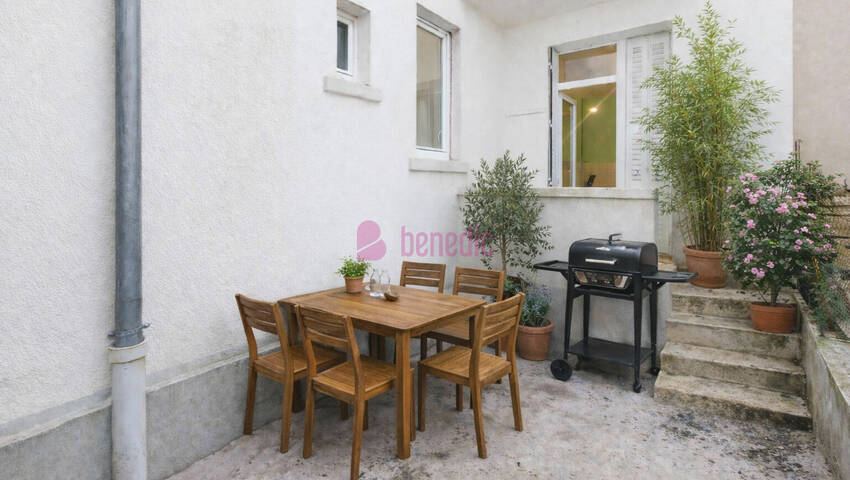 60370332a - Attribut alt par défaut.