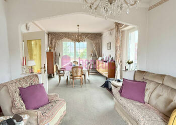 60372379b - Attribut alt par défaut.